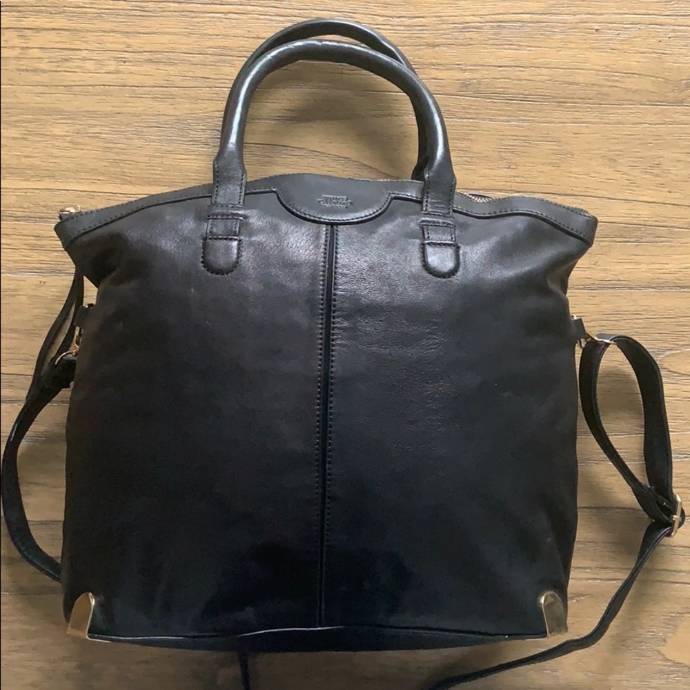 Vince Camuto black leather Pilar tote crossbody.